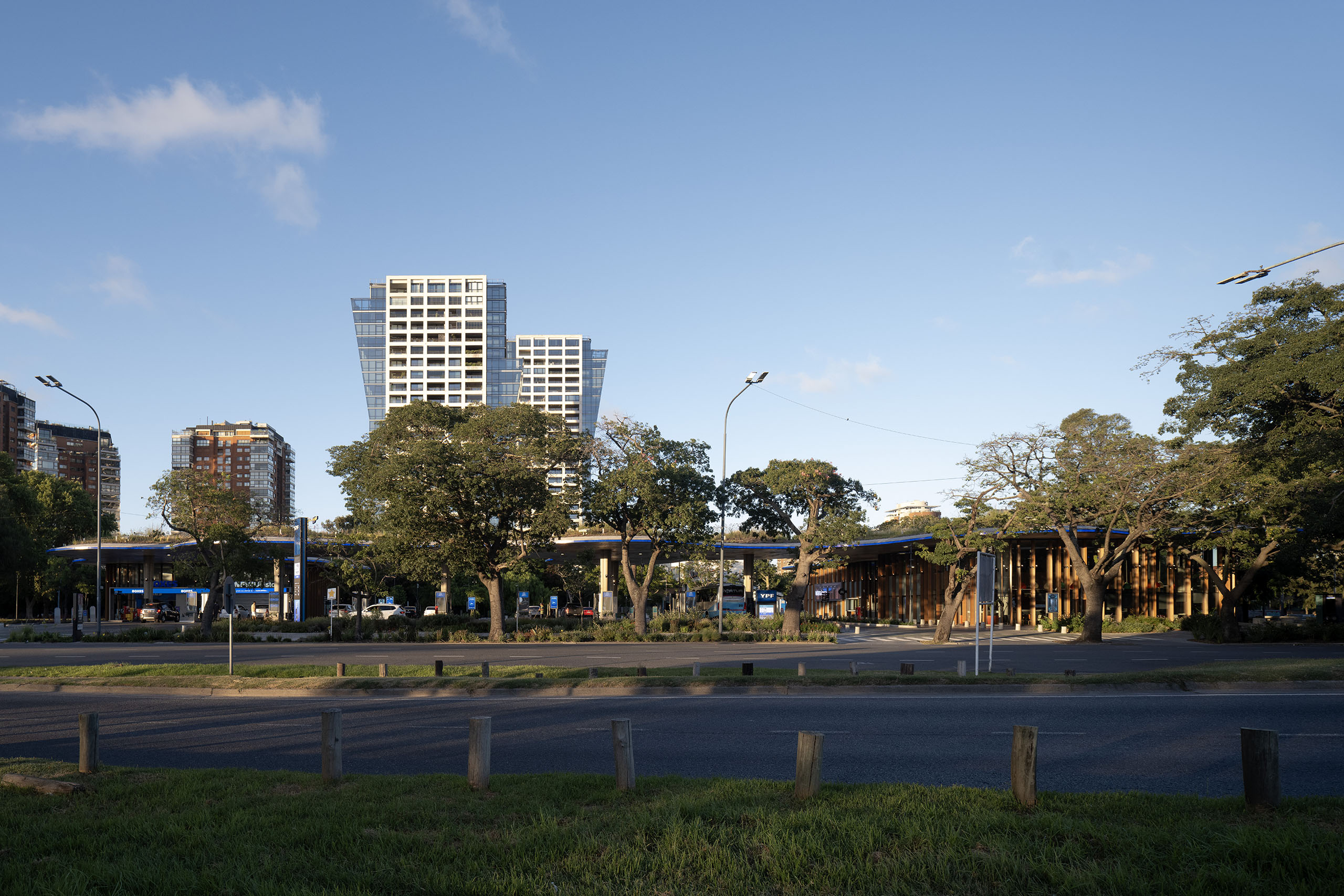 YPF Echeverría